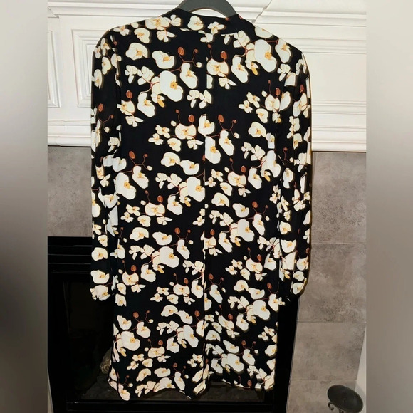 🎆DR2 Sz ~ S Black Floral V-Neck A-Line Dress with Neck Tie - Picture 3 of 9